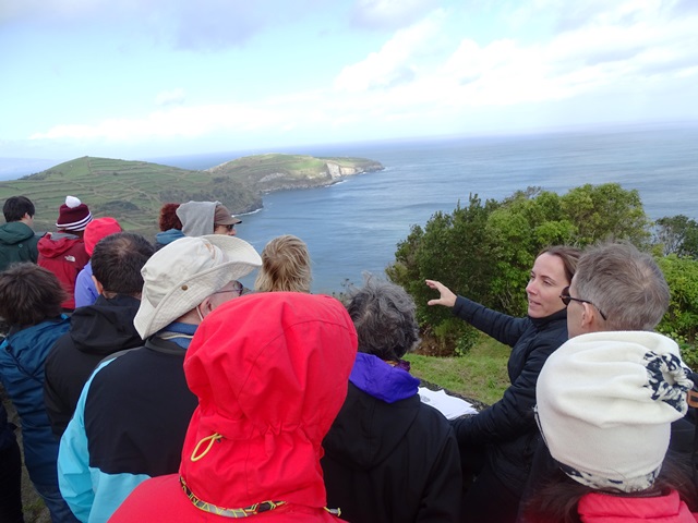 Santa Iria viewpoint: Rita Carmo  describes  the geology of the eastern part of the island to the group.